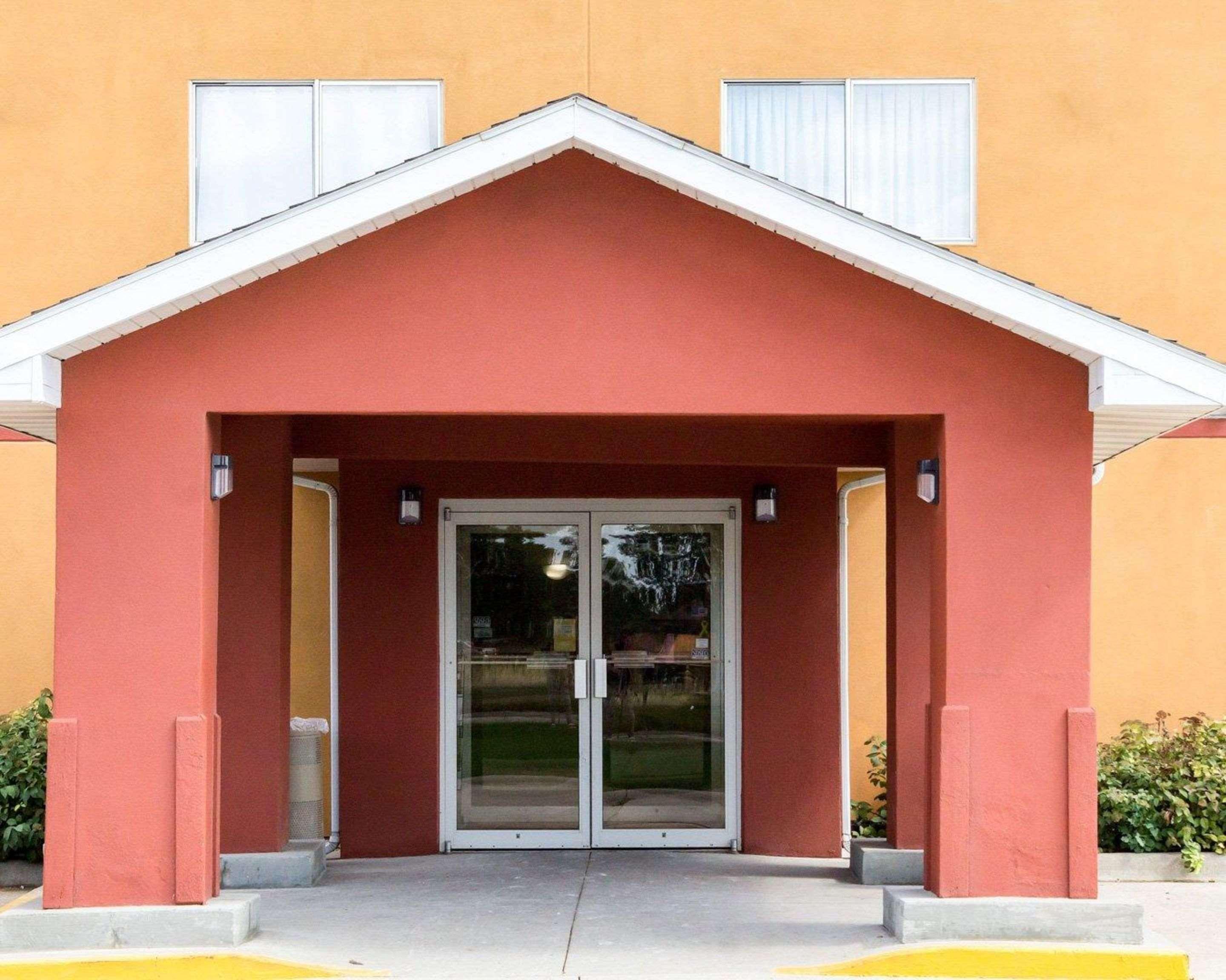 Quality Inn Brookings-University מראה חיצוני תמונה