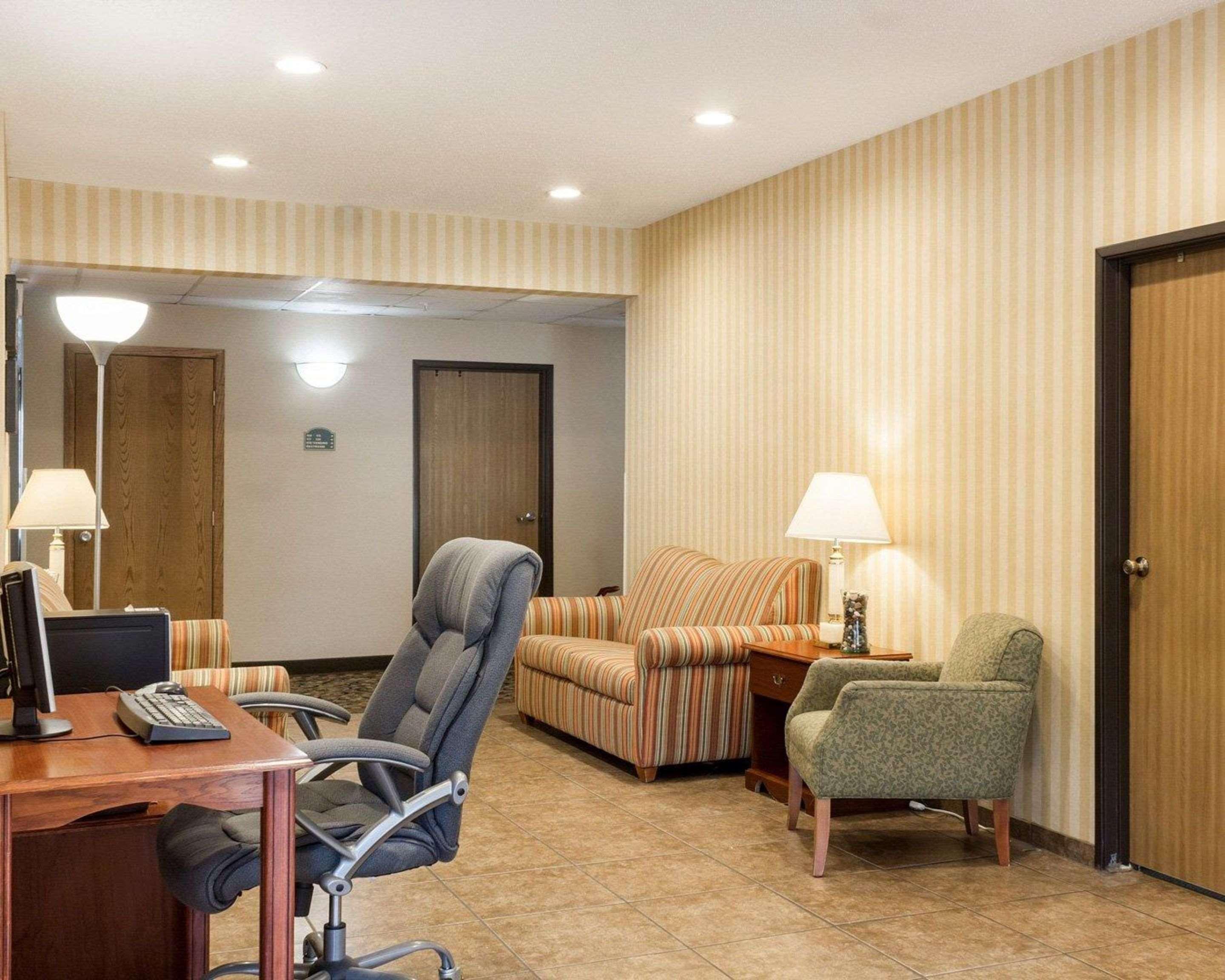 Quality Inn Brookings-University מראה חיצוני תמונה