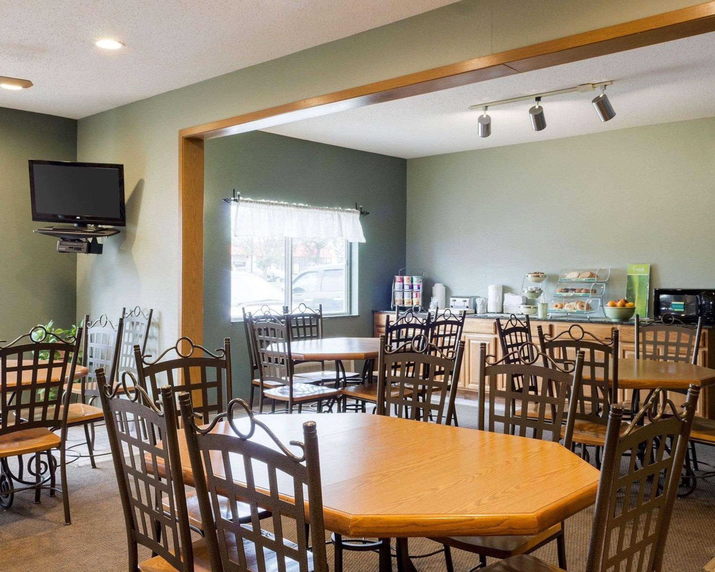 Quality Inn Brookings-University מראה חיצוני תמונה