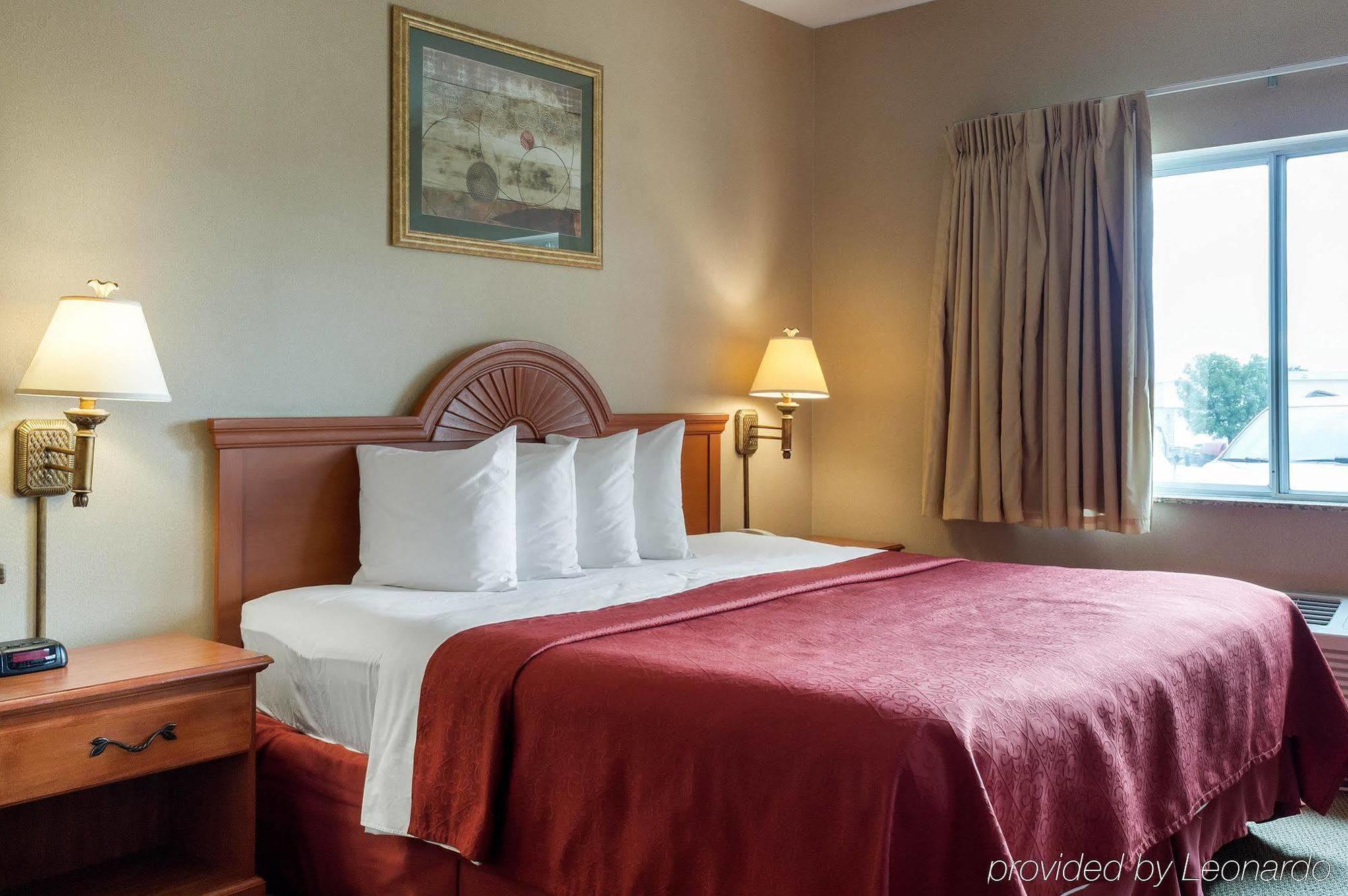 Quality Inn Brookings-University מראה חיצוני תמונה